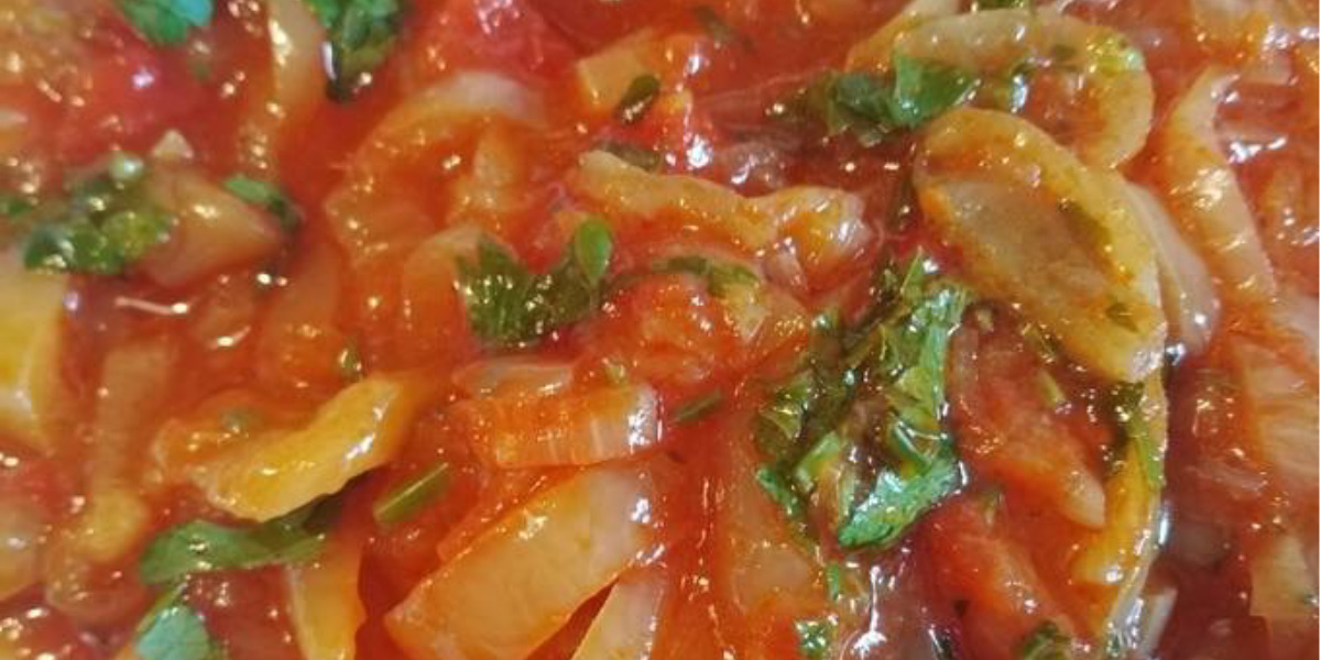 Fast stew with onions, peppers and tomatoes